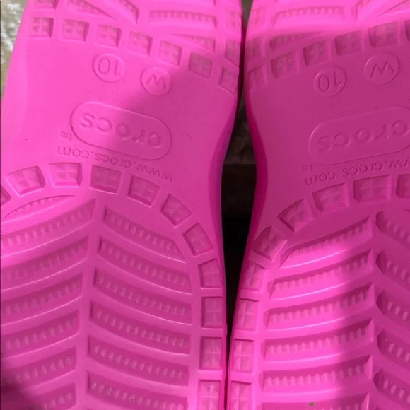 CROCS Women's Bright Pink Sandals - Picture 6 of 7